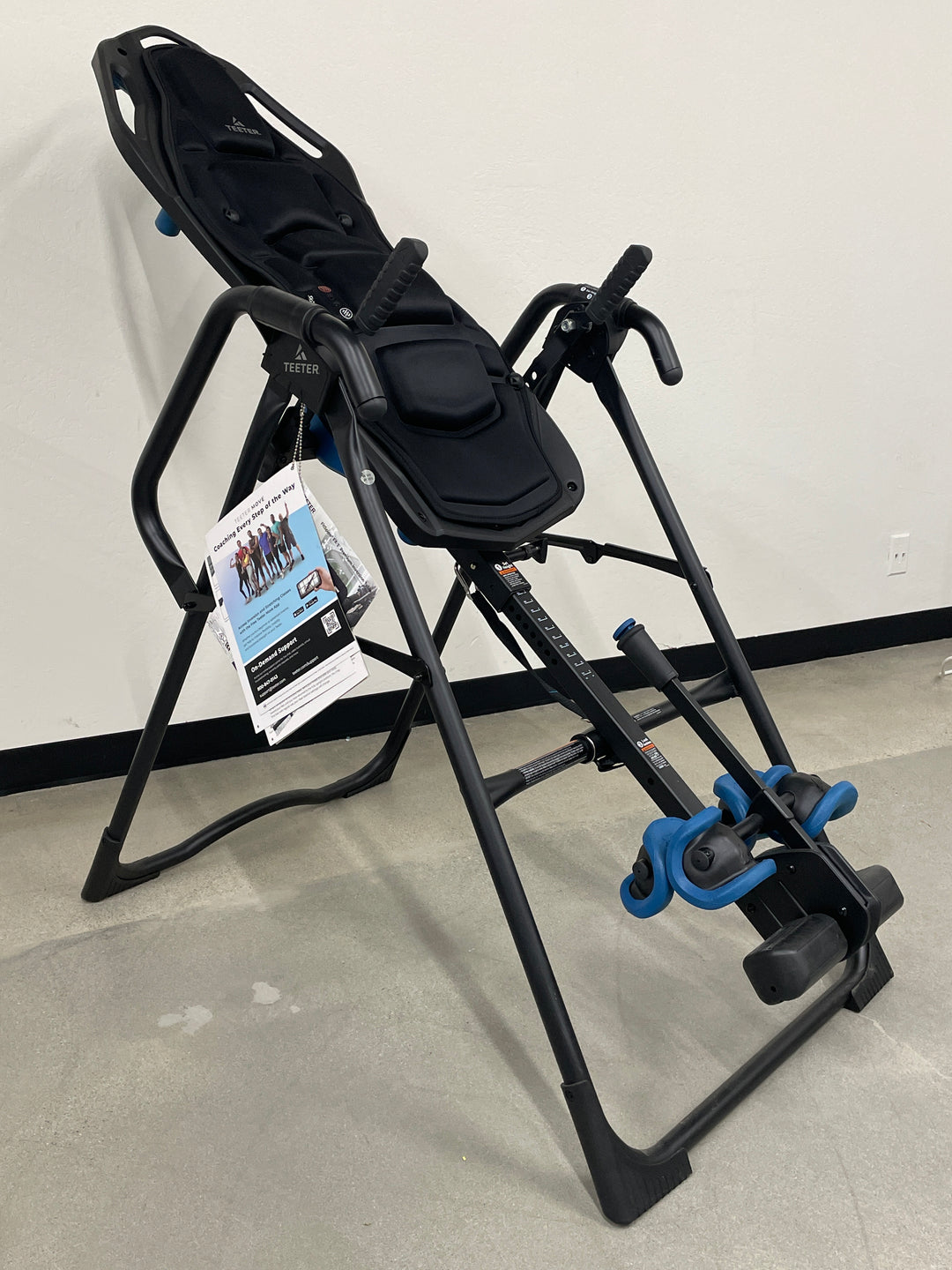 Teeter FitSpine FX-3 Inversion Table with Heat & Vibration Cushion + Inversion Program Mat