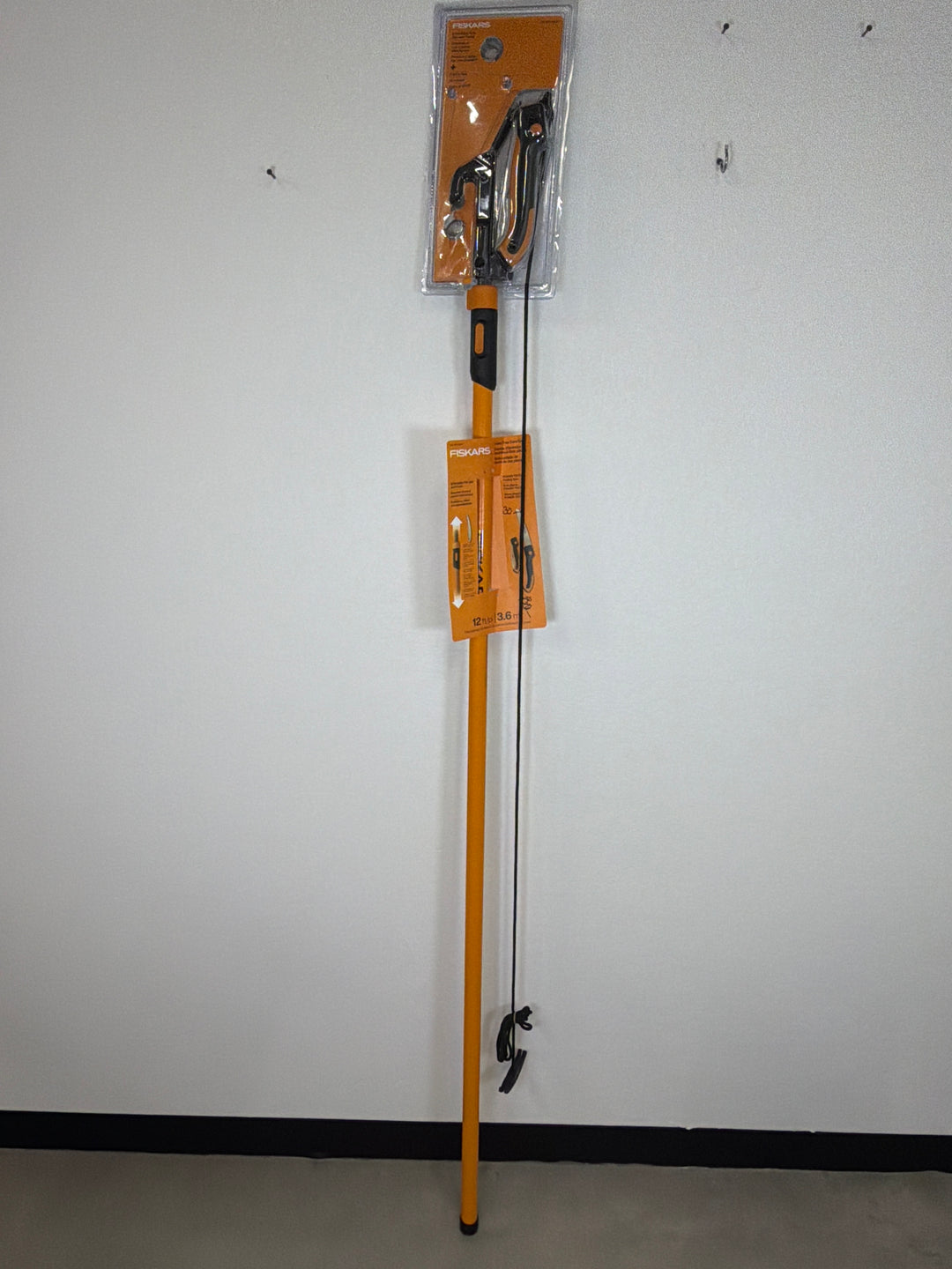 Fiskars 2 -Piece Tree Care Set 12’ pole extension