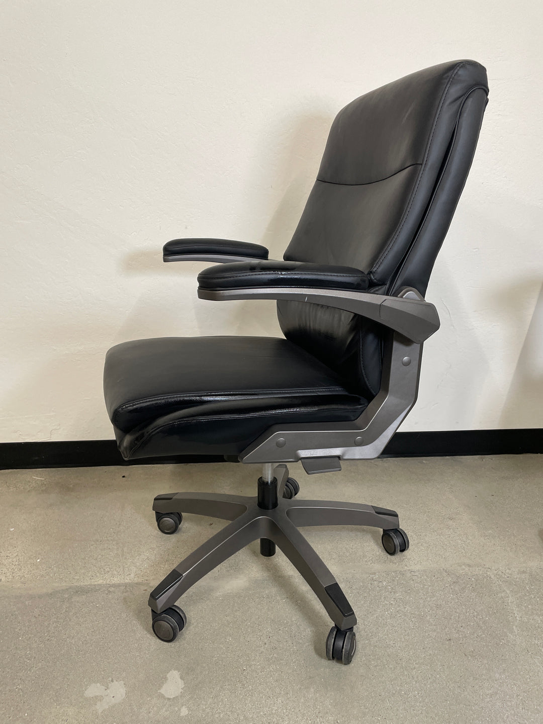La-Z-Boy Manager Office Chair