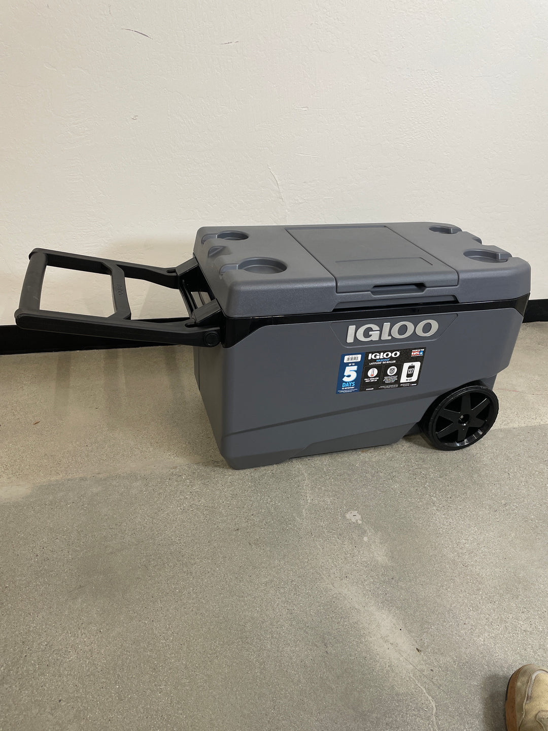 Igloo 90-quart MaxCold Cooler