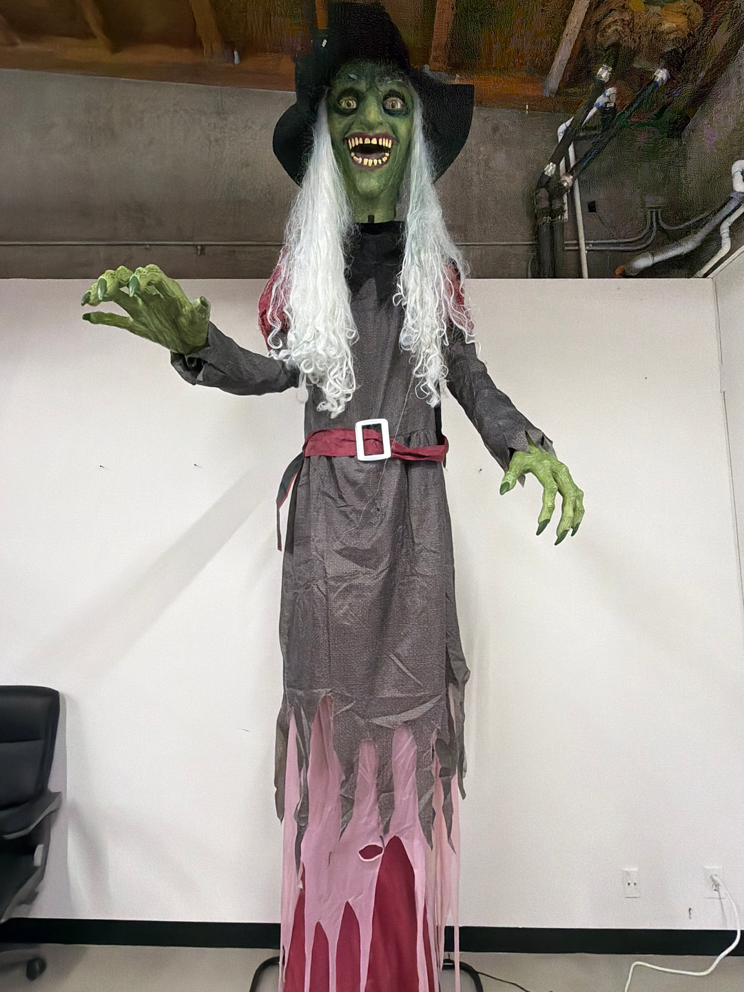 12’ Animated Witch with LED Eyes