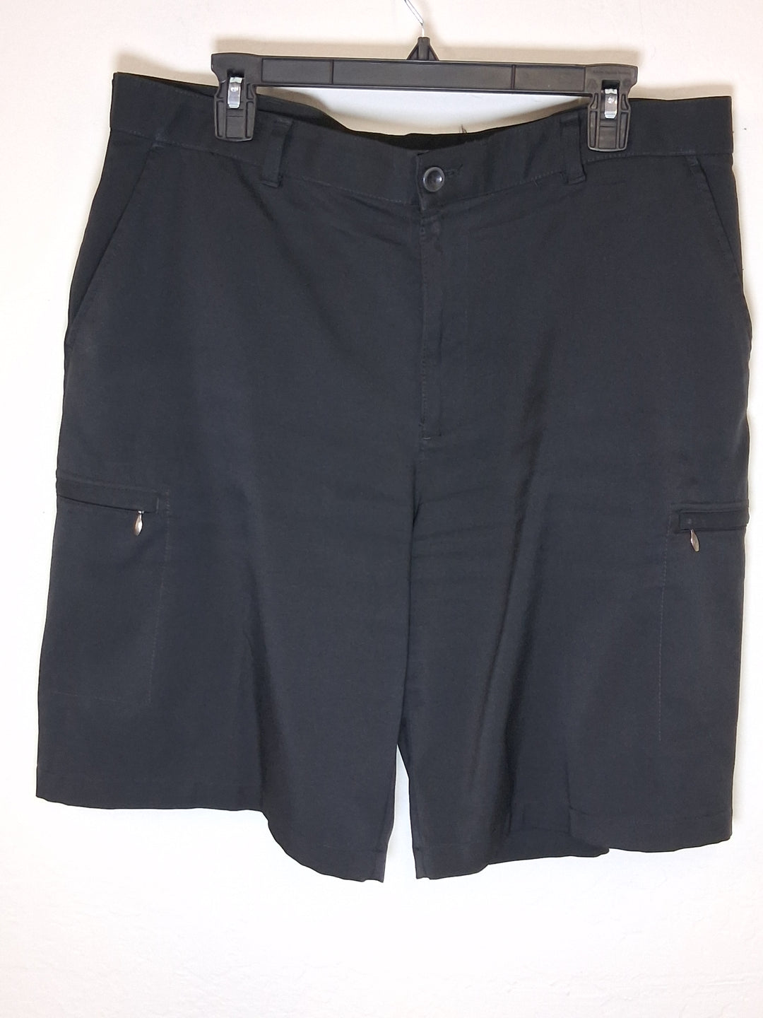 IZOD - golf shorts