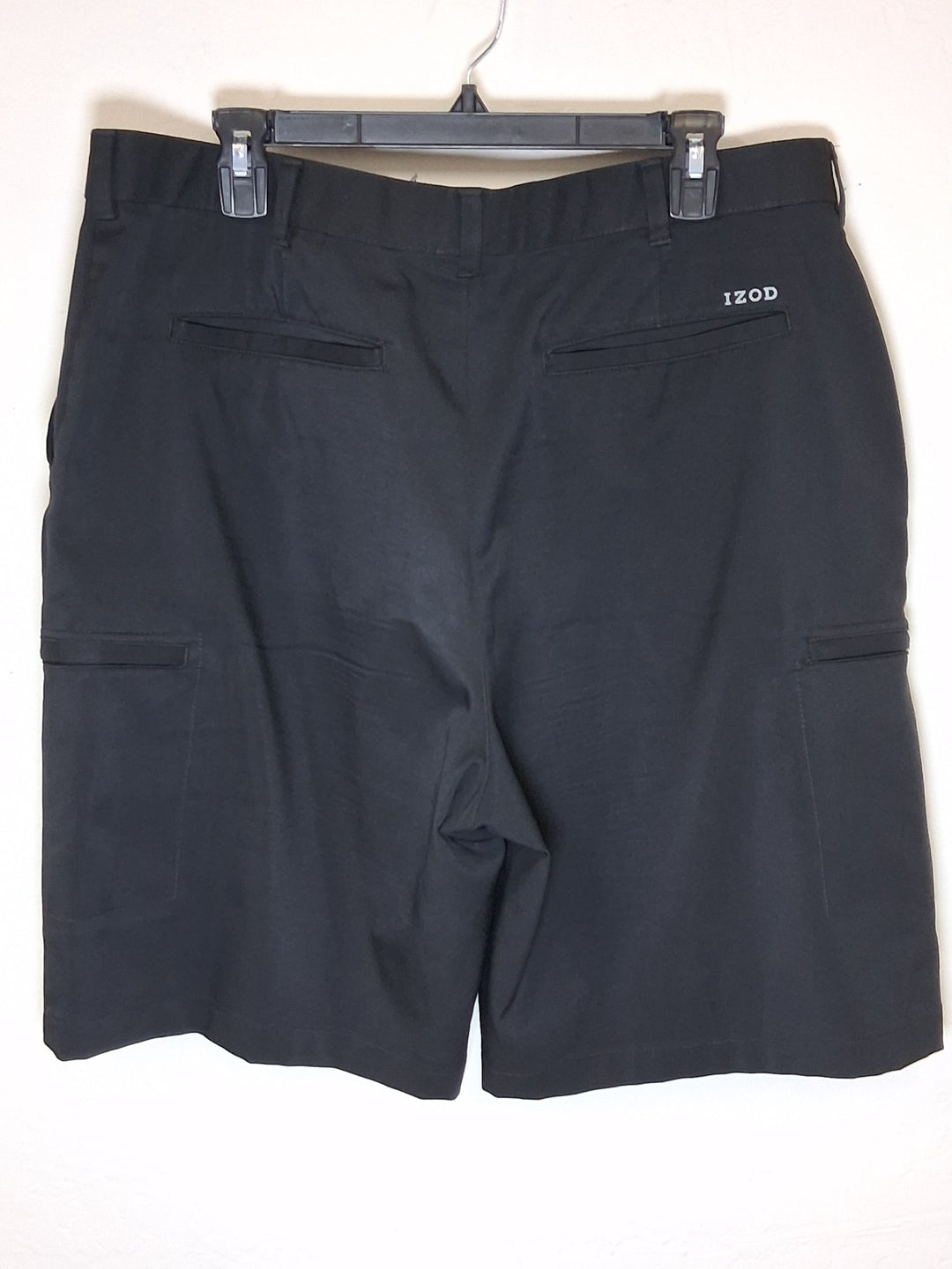 IZOD - golf shorts