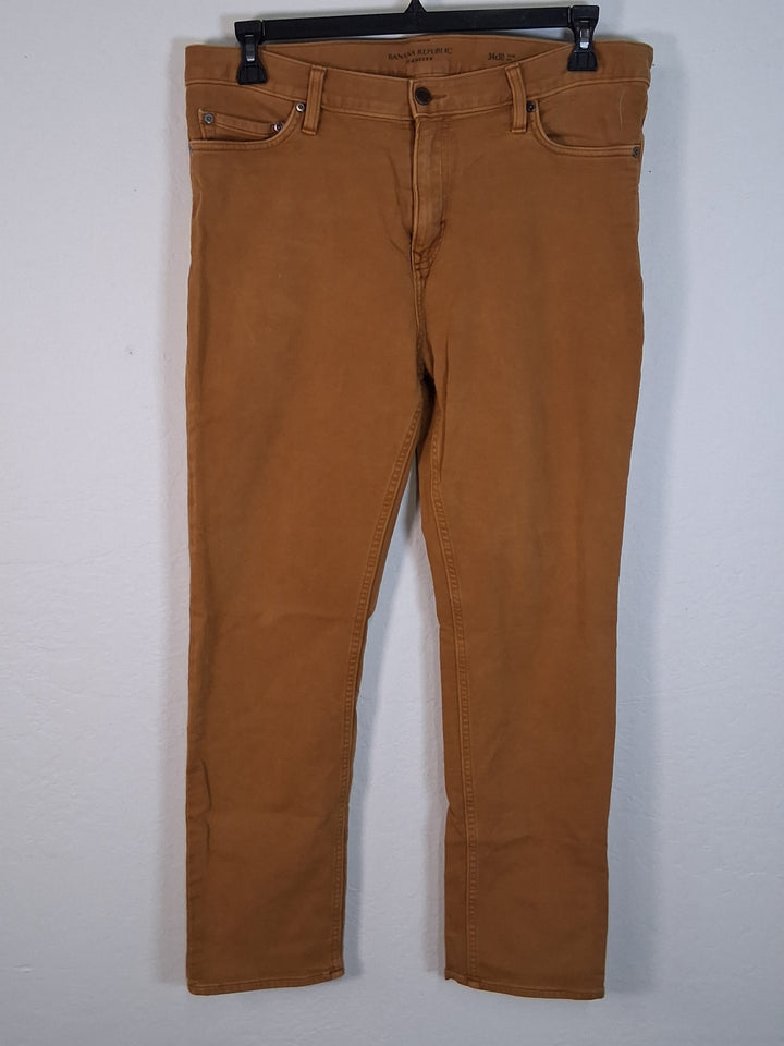 Banana Republic - Traveler (Slim Fit)