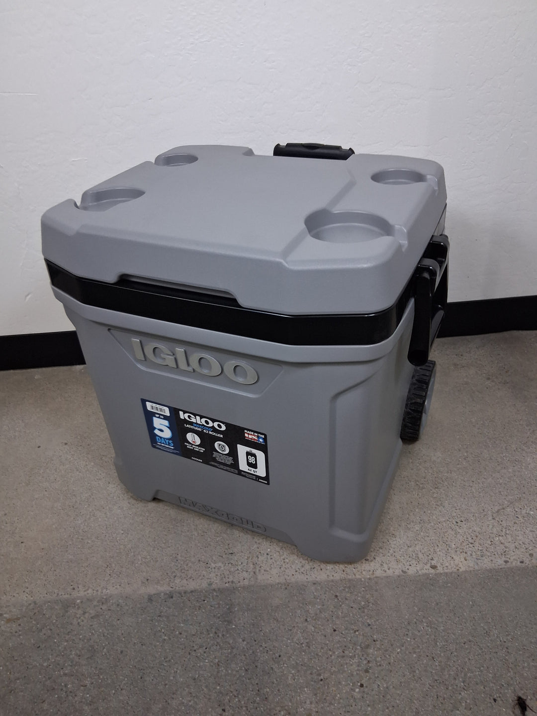 Igloo 62-quart Maxcold Wheeled Cooler
