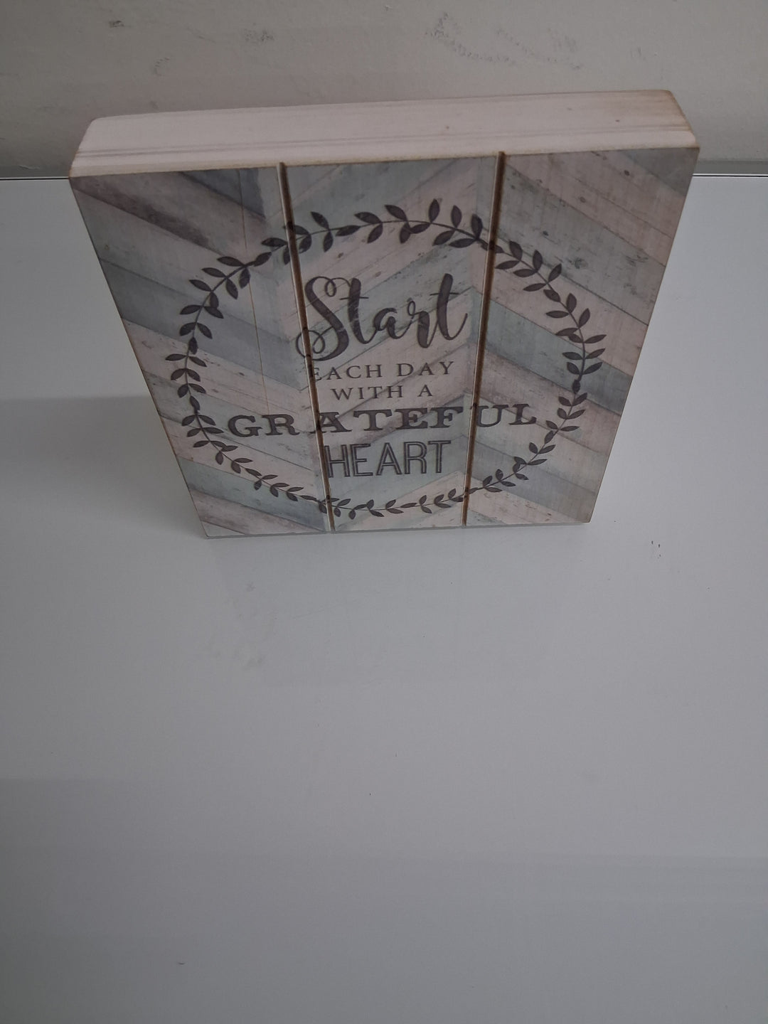 Tre Sorelle Studios Wooden Wall Sign "Start Each Day with a Grateful Heart - 8in.x 8in.x 1-1/2in.