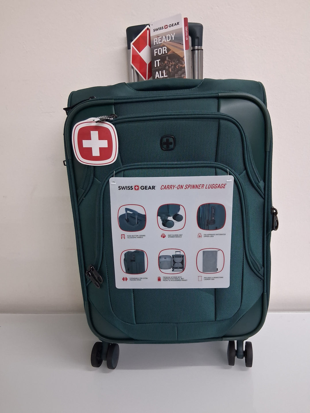 Swiss+Gear 8239 Carry-on Softside Spinner - 20inch