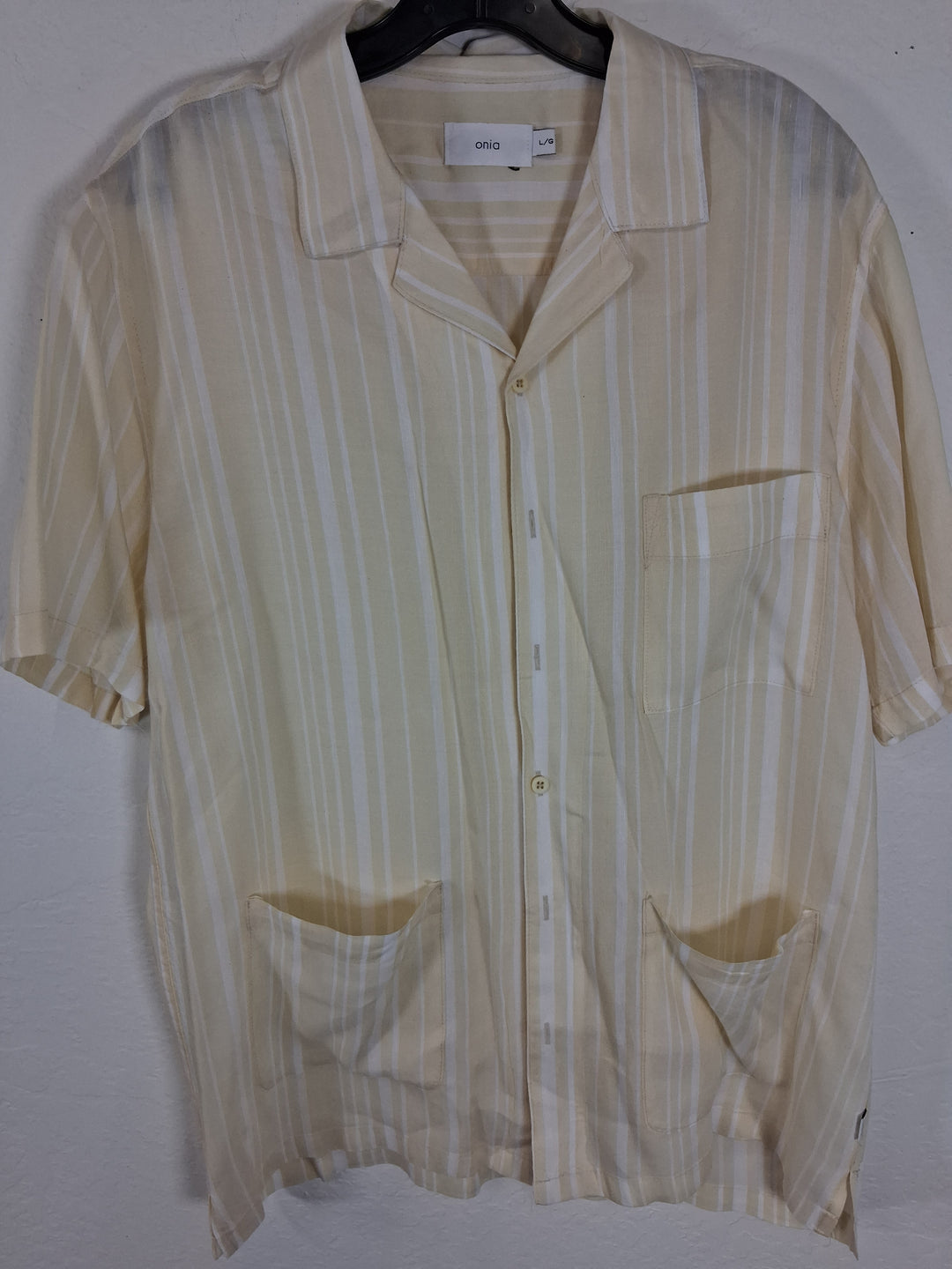 Onia Short Sleeve Casual Button Down Shirt with 2 Hip Pockets/1 Chest Pocket