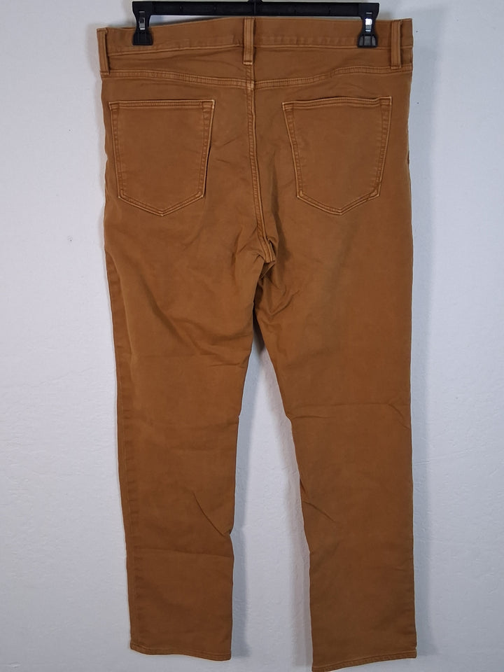Banana Republic - Traveler (Slim Fit)