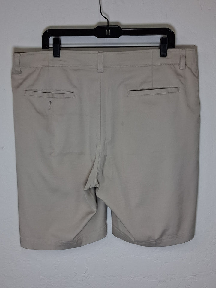 PGA Tour Men's Golf Shorts