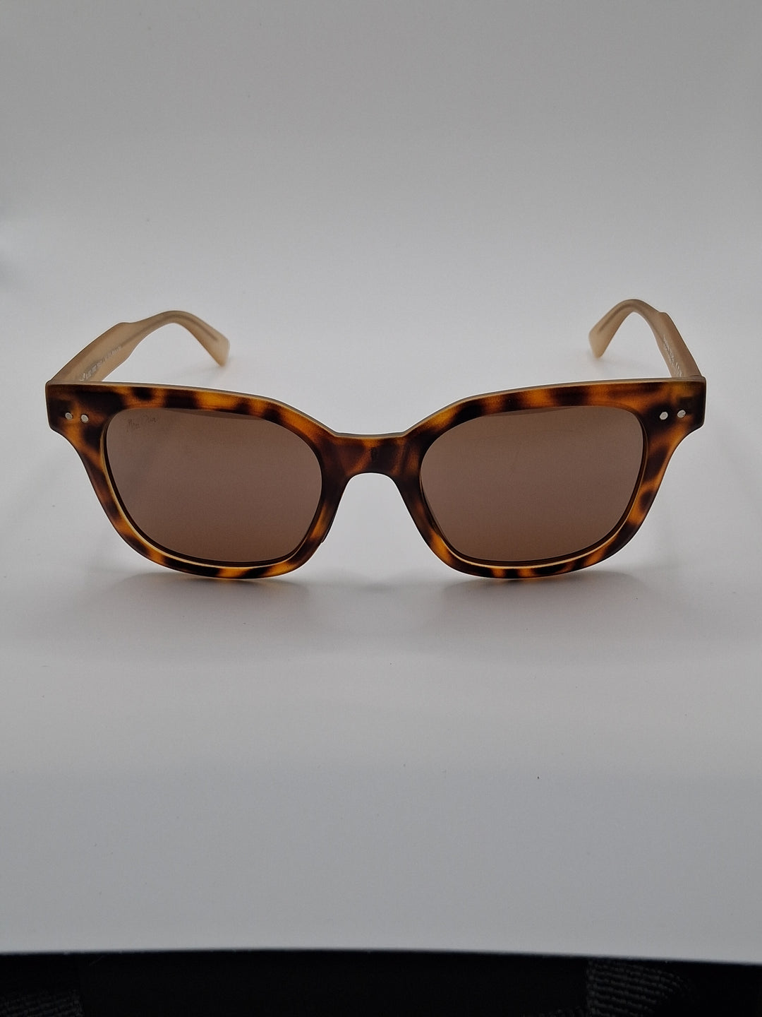 Sunglasses-Maui Jim-Shore Break MJ822-10MD