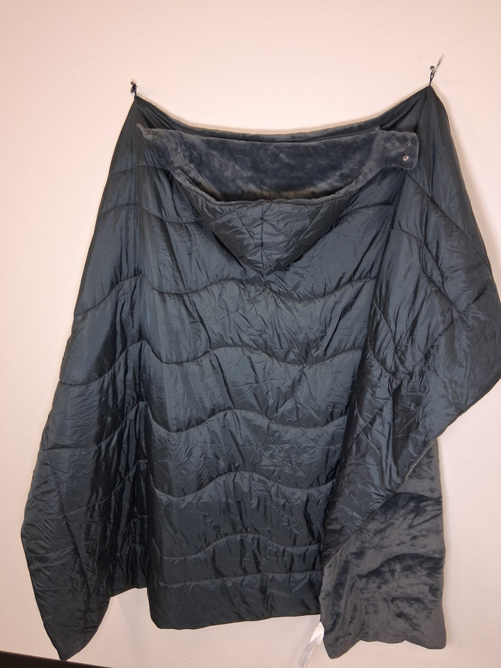 Below Zero - wearable blanket