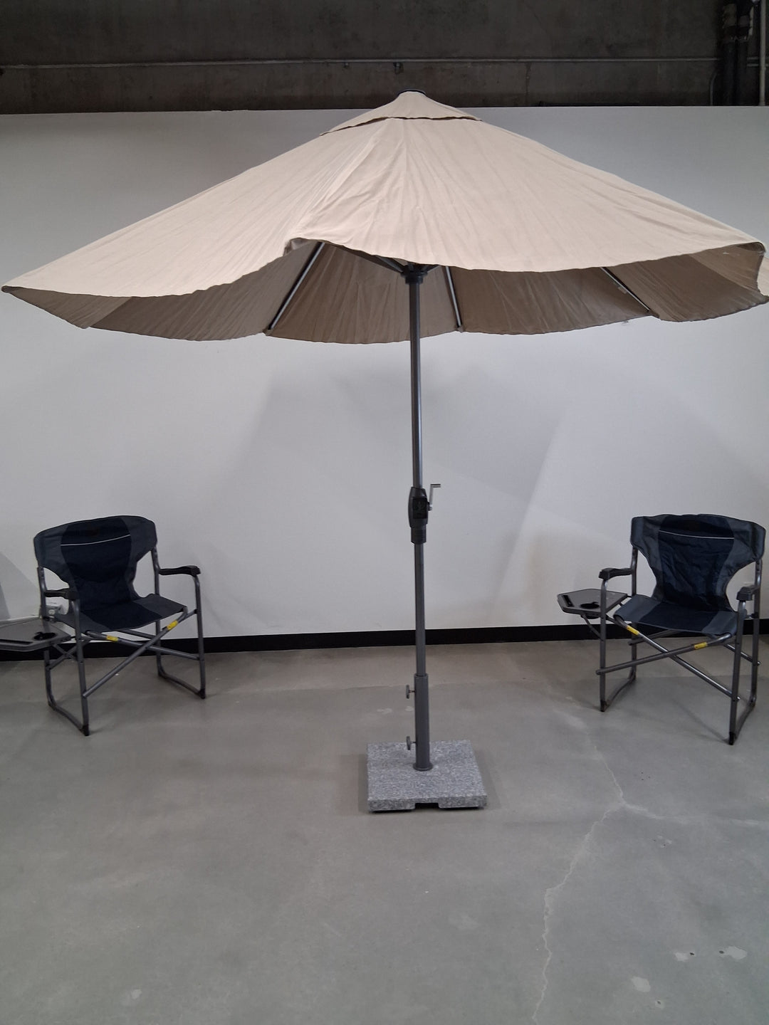 Sunvilla 10' Round Solar LED Market Umbrella